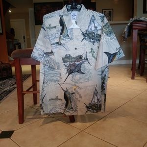A mens GUY HARVEY button down